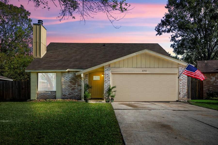 22910 Summer Pine LN, Spring, TX 77373