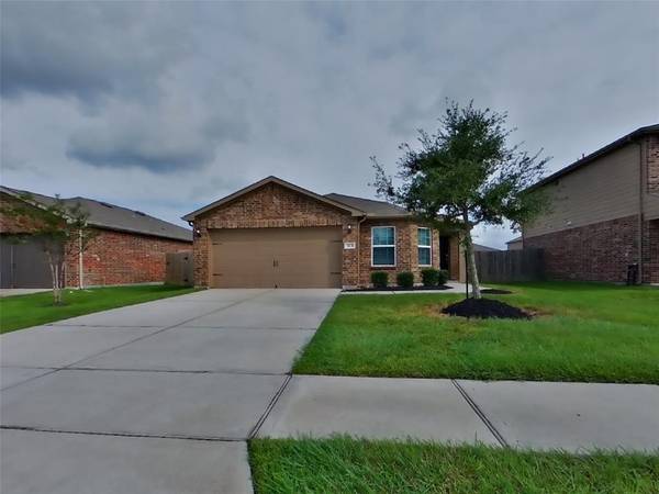 313 Summer Horse DR, La Marque, TX 77568