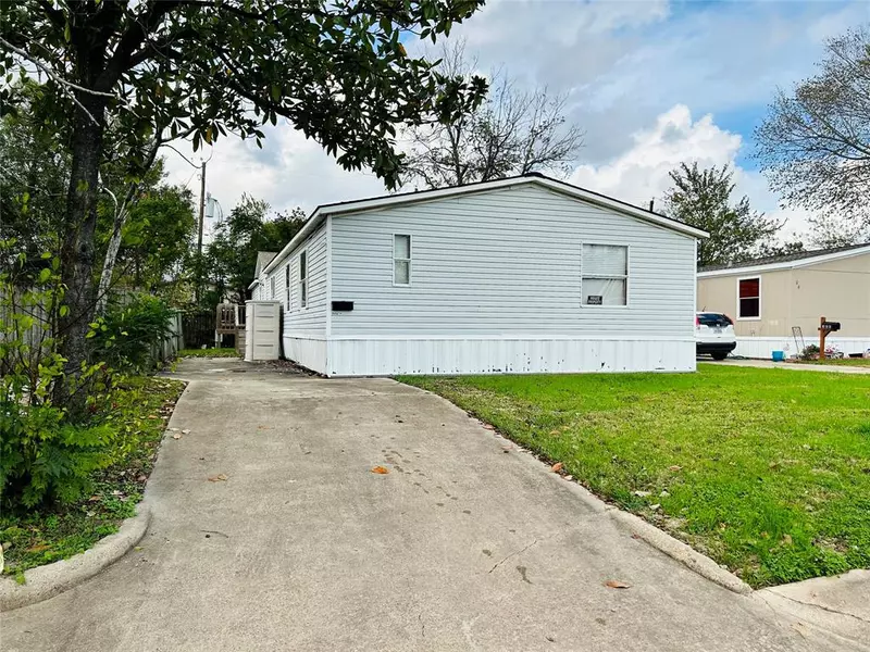 310 Winona DR, Pasadena, TX 77506