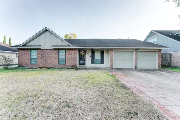 1814 Lazy Creek LN, Pearland, TX 77581