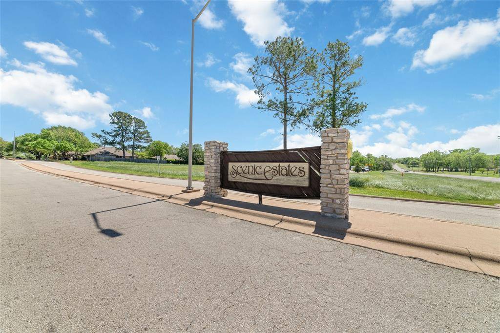 Brenham, TX 77833,2909 Oakwood DR