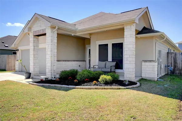 465 Silver Springs BND,  Kyle,  TX 78640