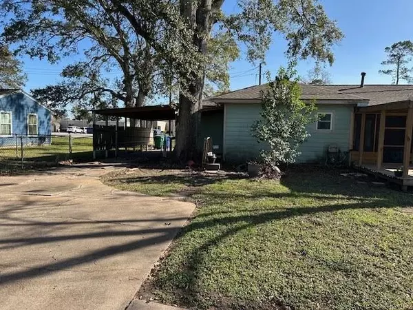 Sweeny, TX 77480,1101 Alice ST