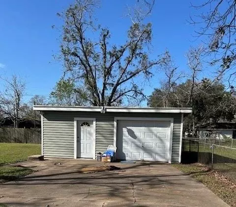 Sweeny, TX 77480,1101 Alice ST