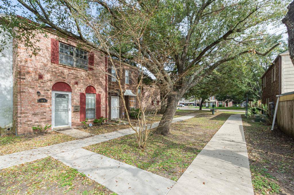 7950 Grove Ridge DR, Houston, TX 77061