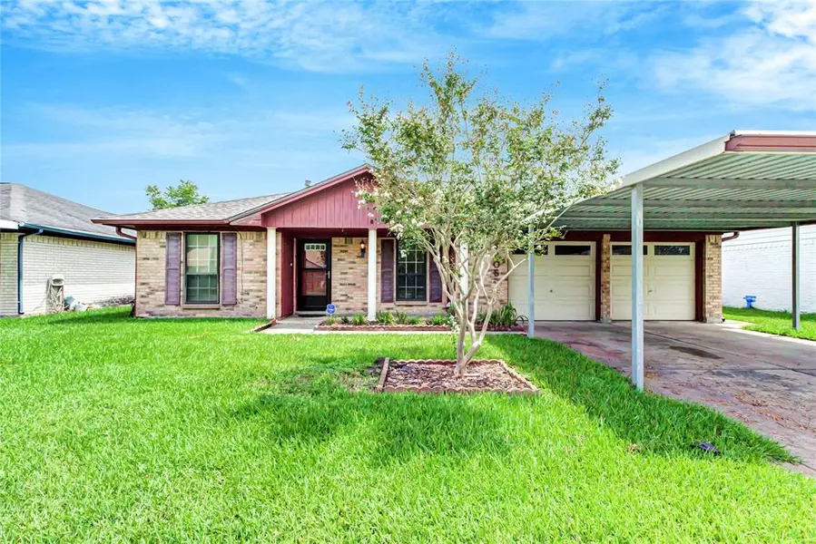 4806 Fairmoor ST, Pasadena, TX 77505