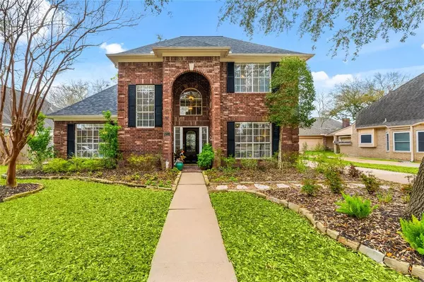 6823 Morningside DR, Sugar Land, TX 77479