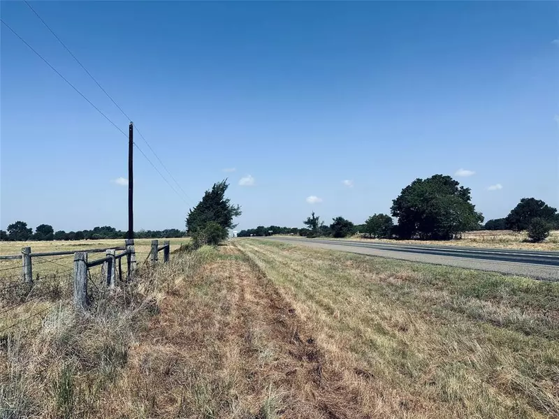 23AC S Hwy 164, Donie, TX 76642