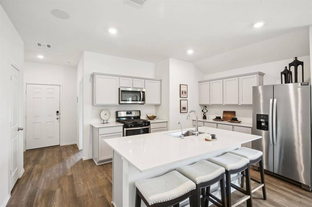 40961 Seasoned Oak LN, Magnolia, TX 77354