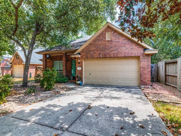 2 Paddock Pines PL,  Spring,  TX 77382