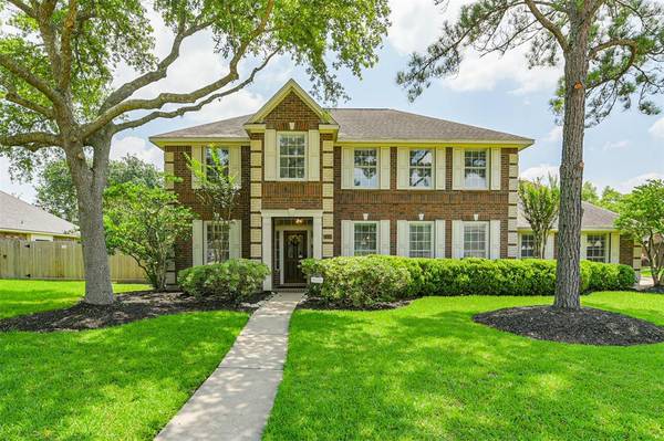 2409 San Augustine LN, Friendswood, TX 77546