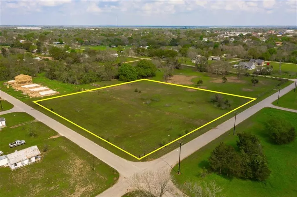 Hempstead, TX 77445,LOT 1 - 10 Washington ST