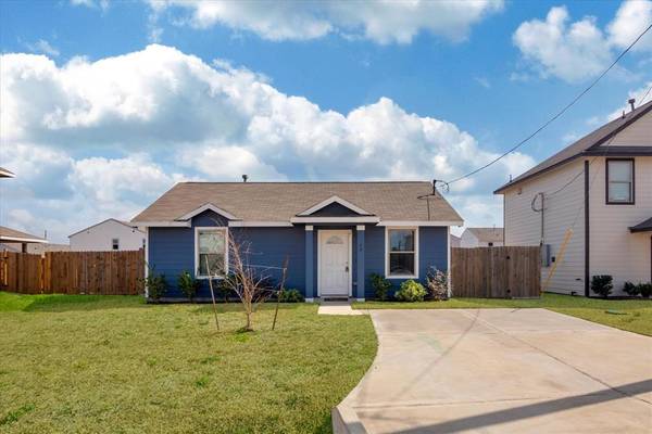 73 Road 5102e, Cleveland, TX 77327