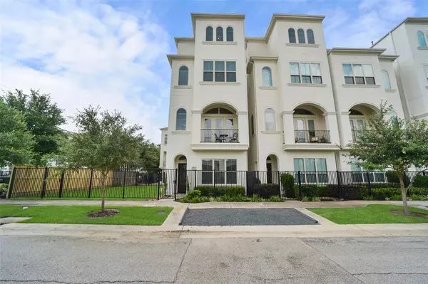 4003 Lillian ST, Houston, TX 77007