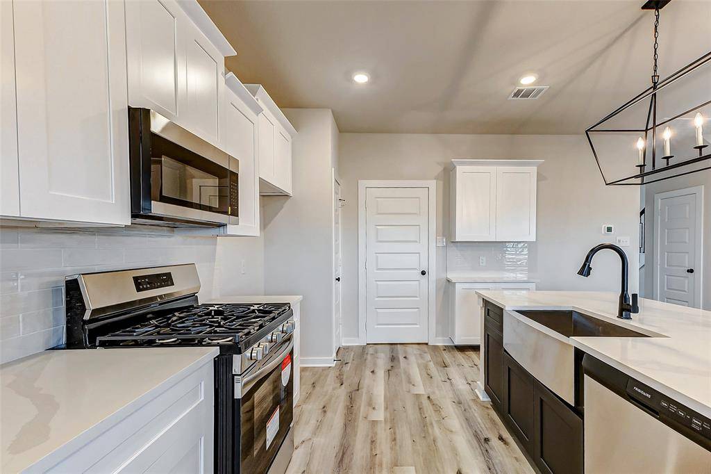 Rosharon, TX 77583,6411 Pomona CT