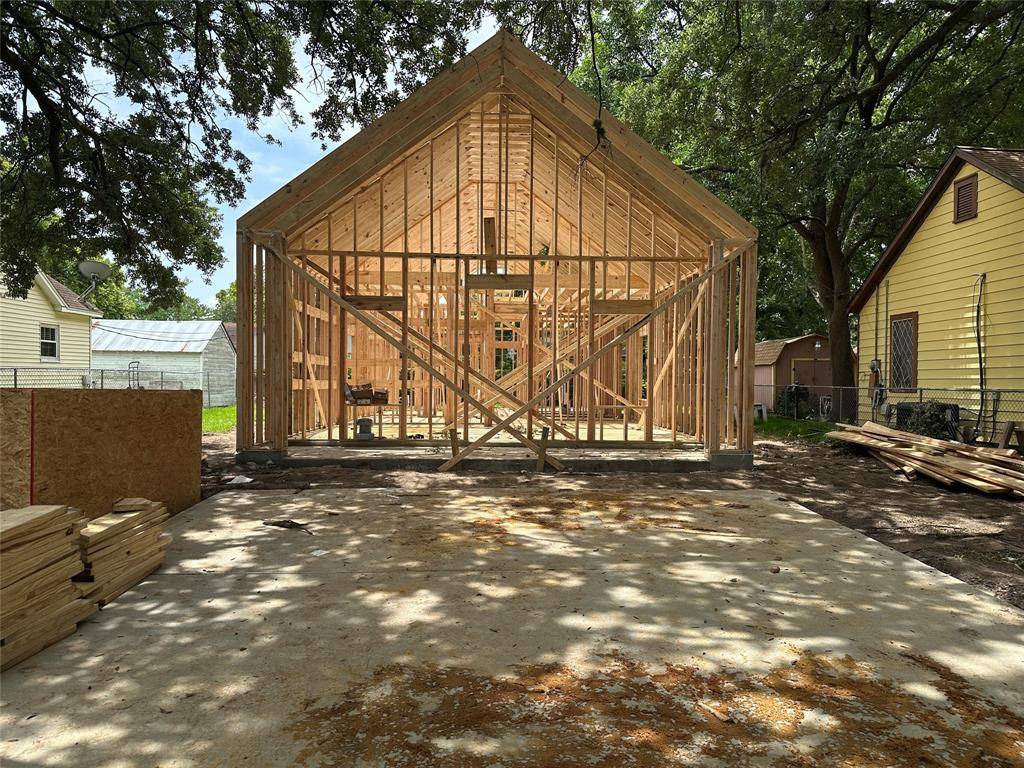 Baytown, TX 77520,605 E Murrill Ave
