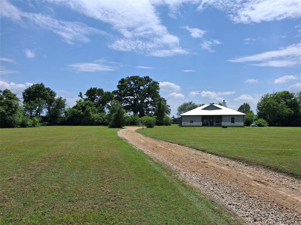 23495 Henson RD, Montgomery, TX 77356