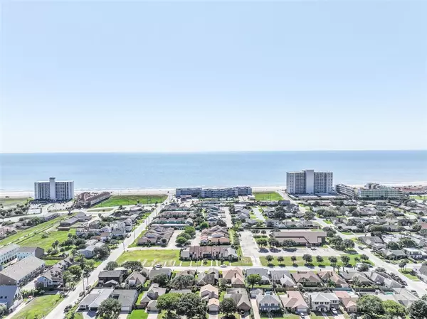 Galveston, TX 77551,7521 Beluche DR