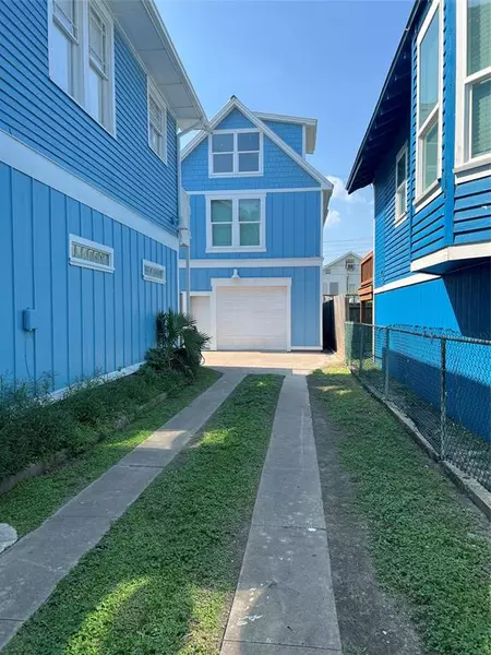 3520 Avenue S 1/2, Galveston, TX 77550