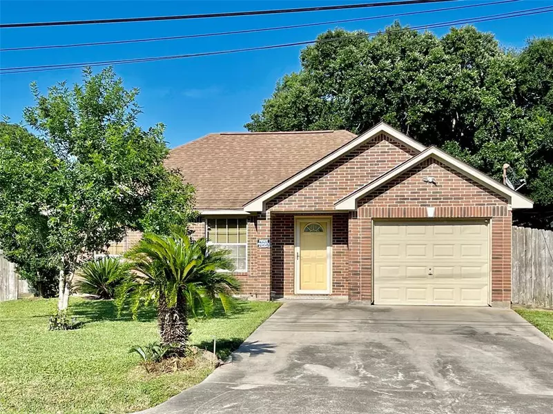 1917 Palm AVE, La Marque, TX 77568