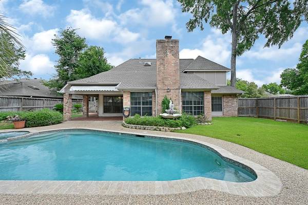 1715 Plantation DR, Richmond, TX 77406