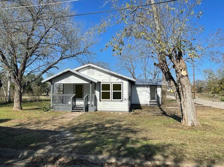 Luling, TX 78648,335 E Newton ST