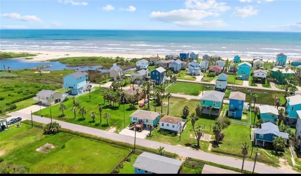 11214 Schwartz DR, Galveston, TX 77554