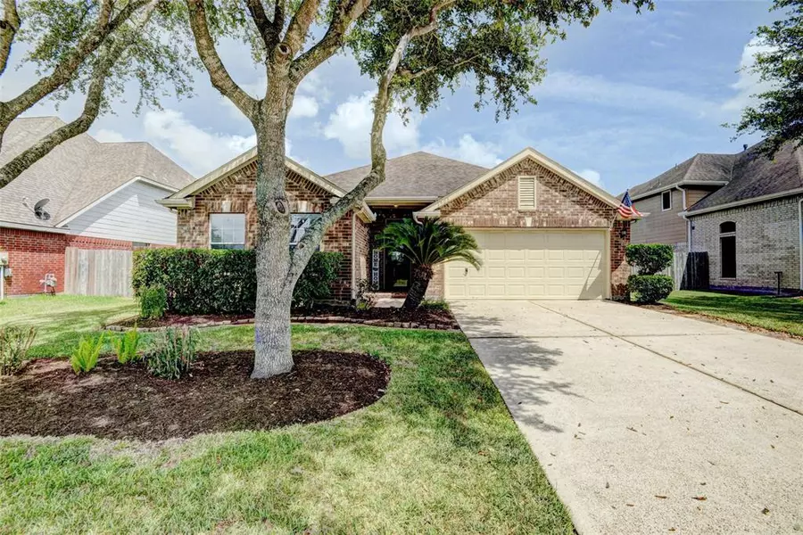 3908 Pennyoak DR, Pearland, TX 77581