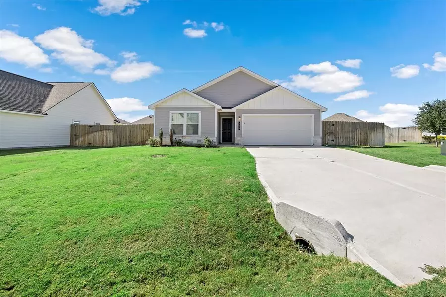 124 Pleasant PATH, Snook, TX 77879