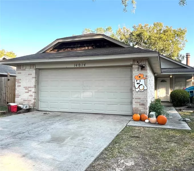 14014 Clear Forest DR, Sugar Land, TX 77498