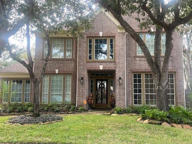 2446 Plantation Bend DR, Sugar Land, TX 77478