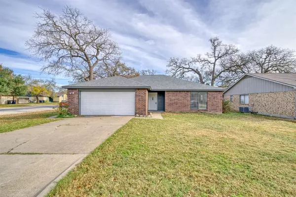 1308 Hardwood LN, College Station, TX 77840