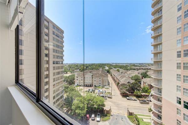 3525 Sage RD #1110, Houston, TX 77056