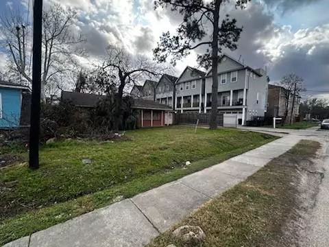 Houston, TX 77008,1240 W 26th ST