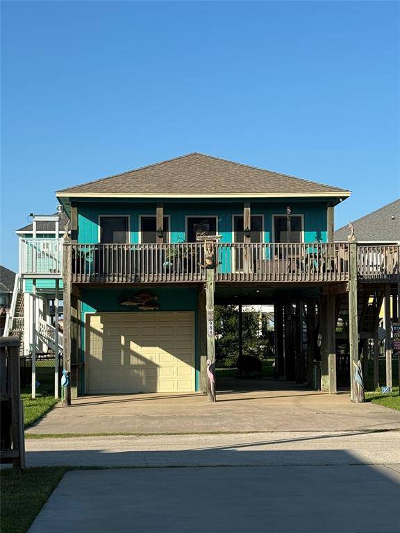 984 Albatross LN, Crystal Beach, TX 77650