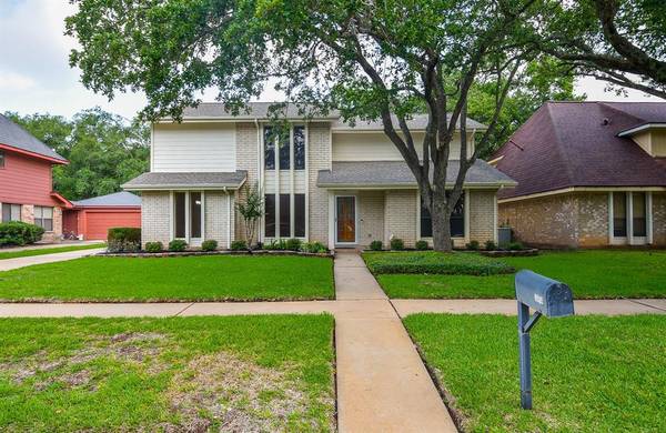 2814 River Birch DR, Sugar Land, TX 77479