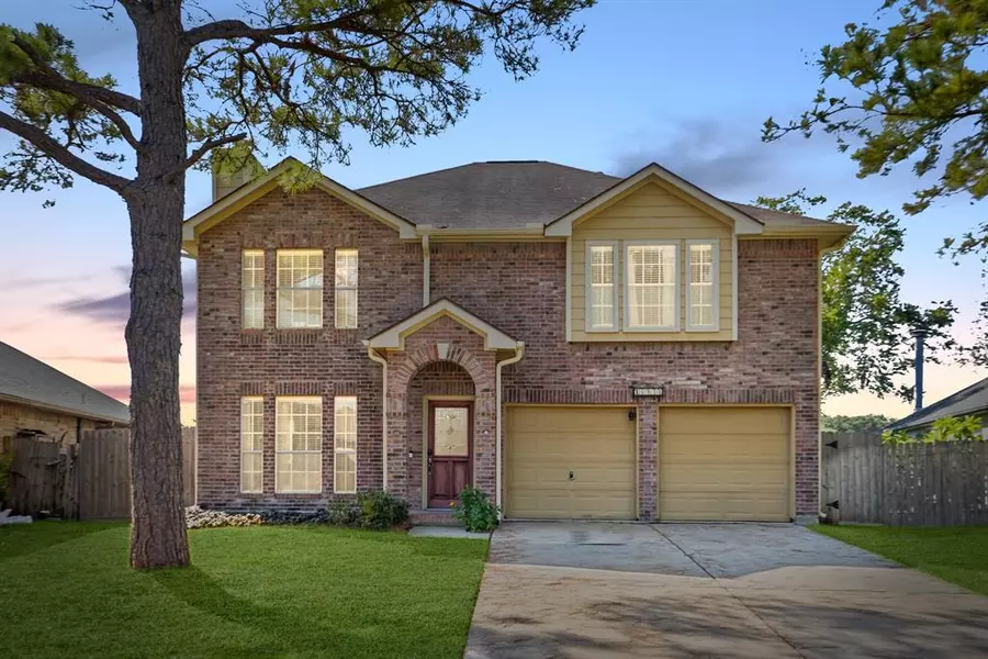 16938 Blue Mist CIR, Sugar Land, TX 77498