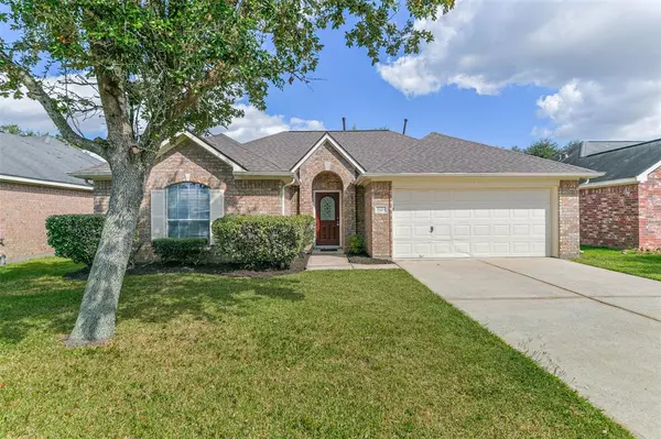 5329 Morgan Oak DR, Alvin, TX 77511