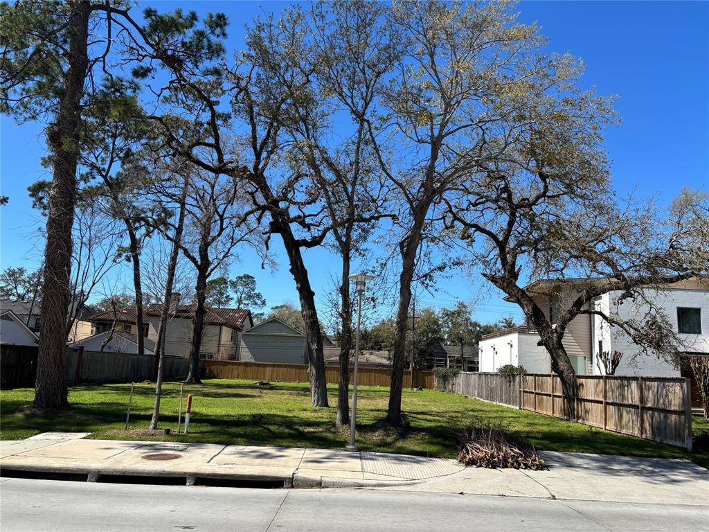 Houston, TX 77024,12723 Memorial DR