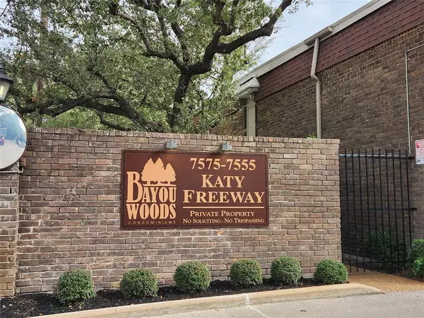 7575 Katy FWY #22, Houston, TX 77024