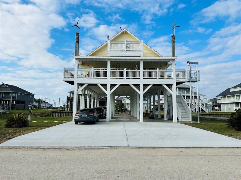 2599 Breaker DR, Bolivar Peninsula, TX 77650