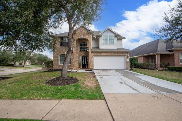 13029 Castlewind LN, Pearland, TX 77584