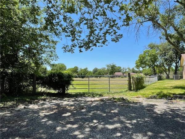 TBD S Knox Ave, Giddings, TX 78942