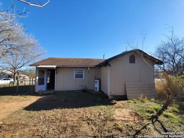 Pearsall, TX 78061,327 N VINTON ST