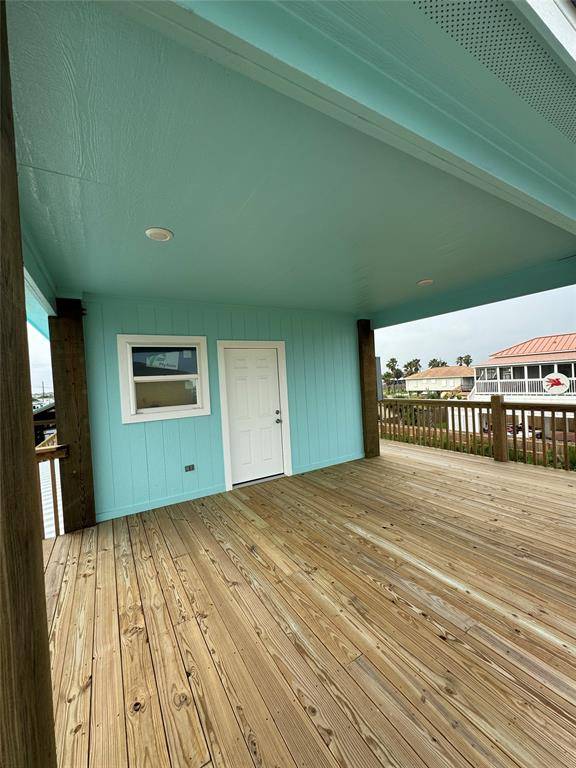 117 Ocean Tide DR, Crystal Beach, TX 77650