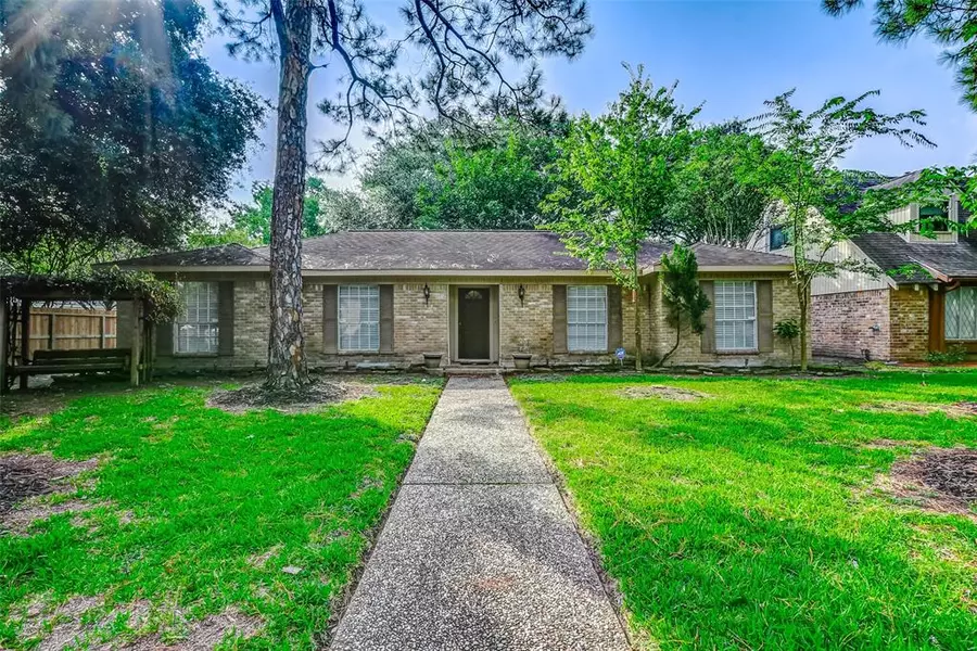 2115 Briarcrest DR, Houston, TX 77077