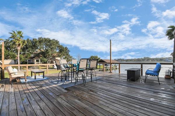 4523 Kingston Harbor DR, Seabrook, TX 77586