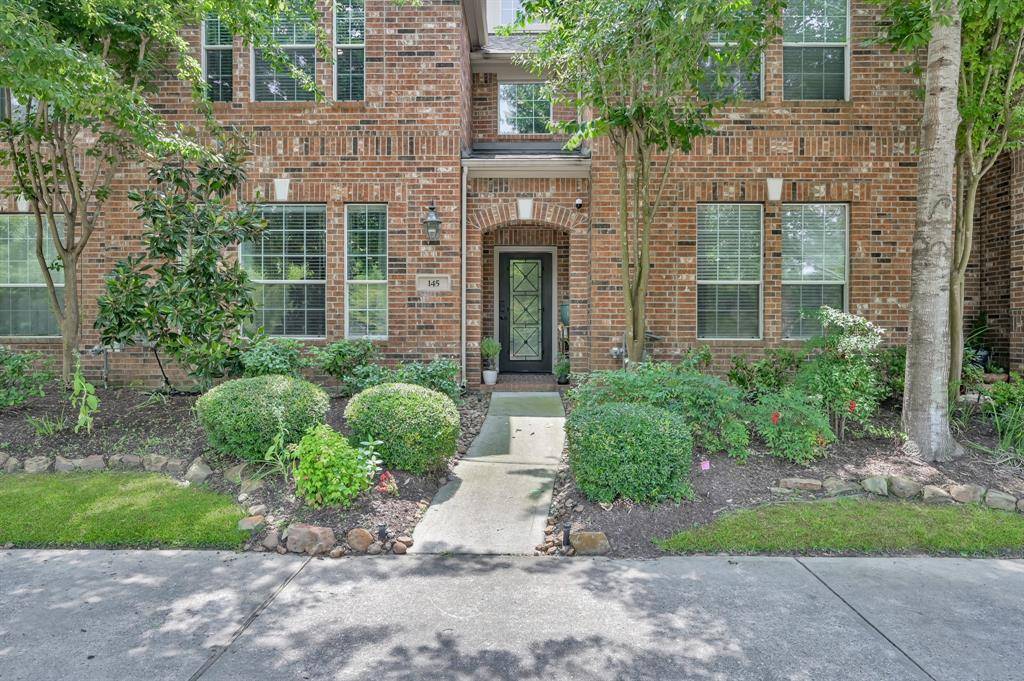 The Woodlands, TX 77382,145 E Montfair BLVD