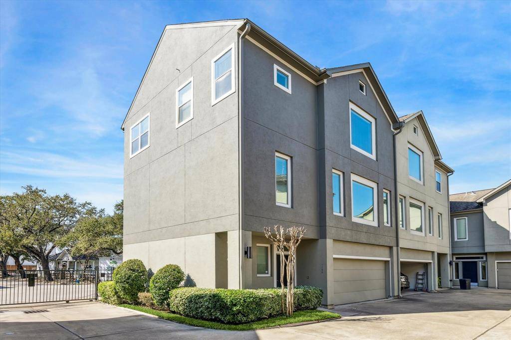 1166 Patterson ST, Houston, TX 77007