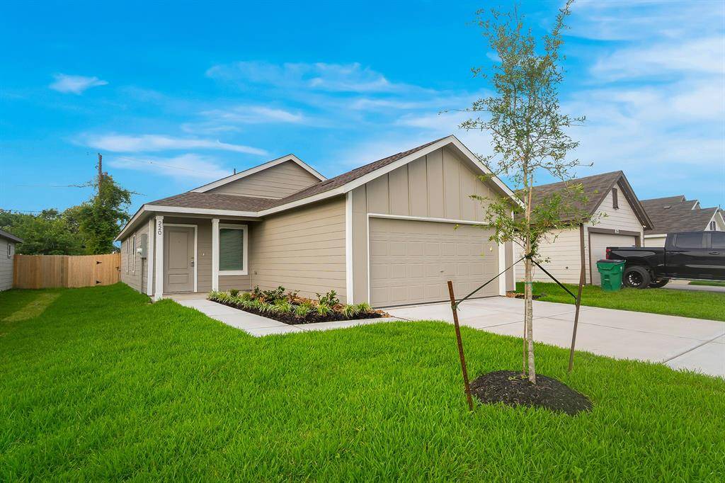 Angleton, TX 77515,220 Laura Leigh LN